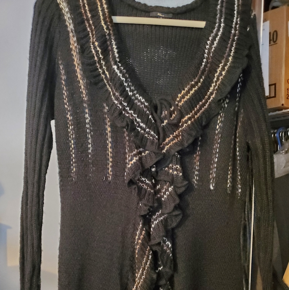 EUC SWEATER